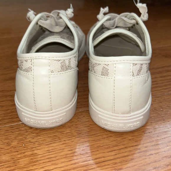 Michael Kors sneakers - Picture 2 of 6